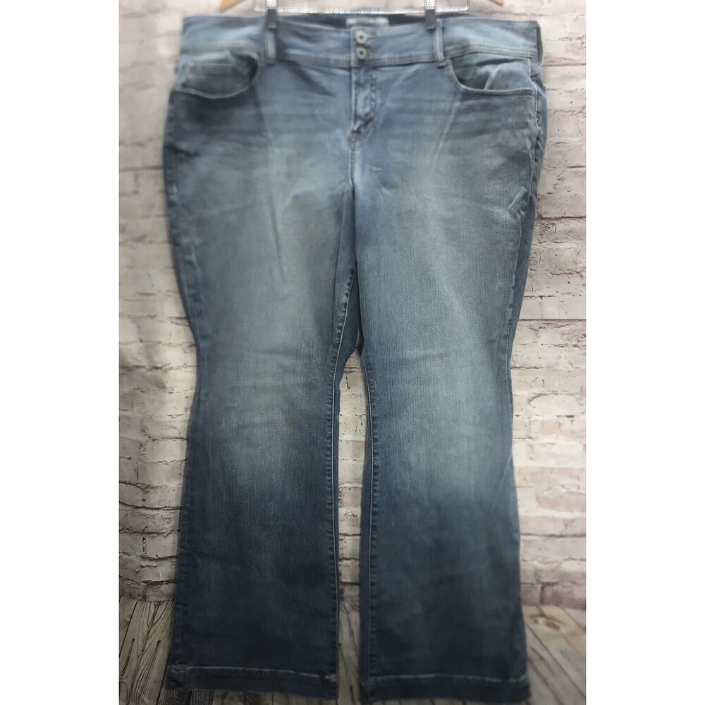 Torrid Denim Jeans Plus Size 24R Light Washed Bootcut Double Button Closure